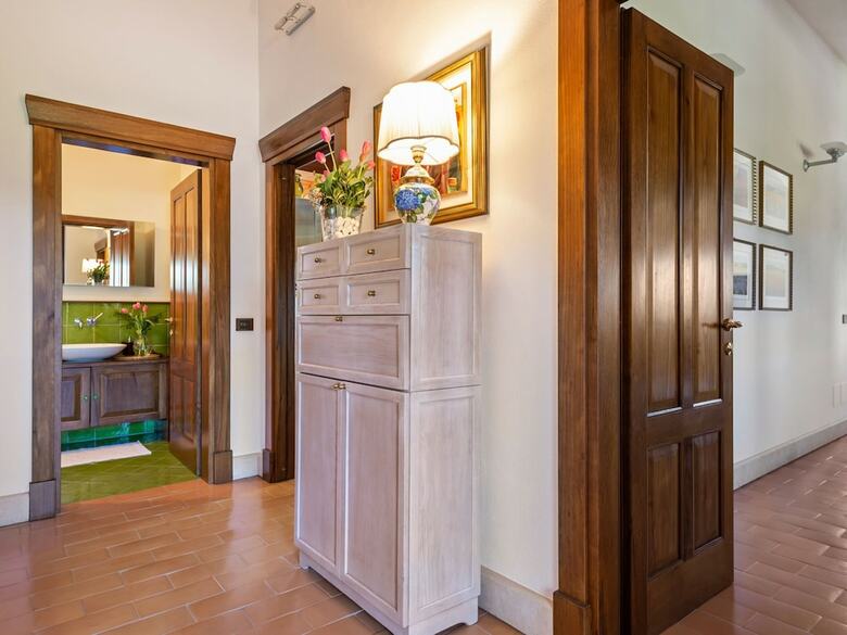 Luxurious Villa In Mentana With Garden