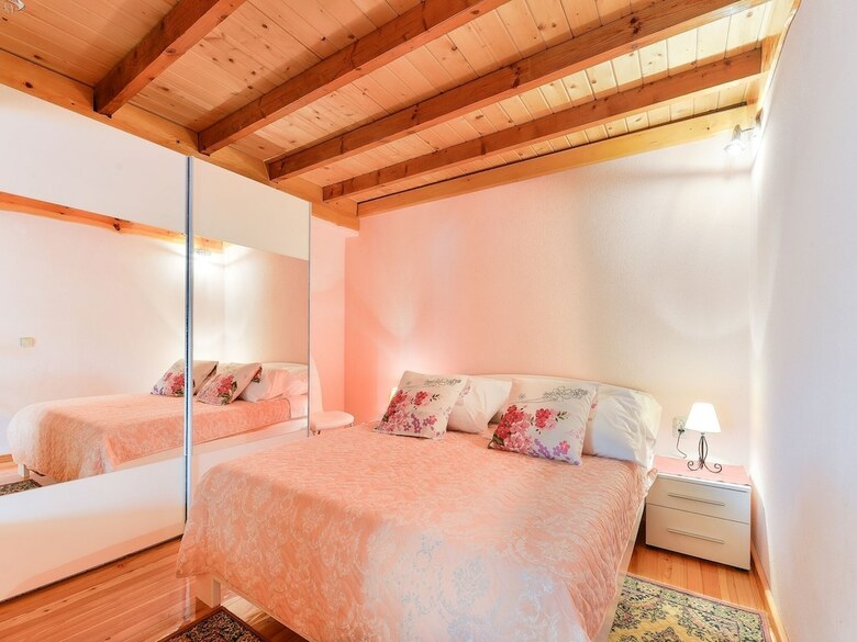 Cosy Holiday Home In Pola?a With Swimming Pool