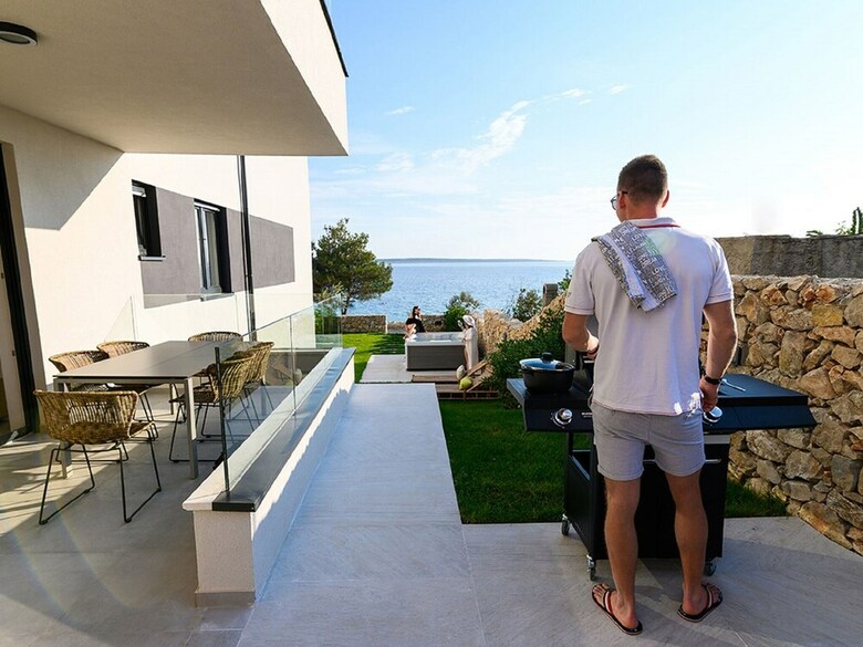 Luxurious Apartment In Mandre With Whirlpool