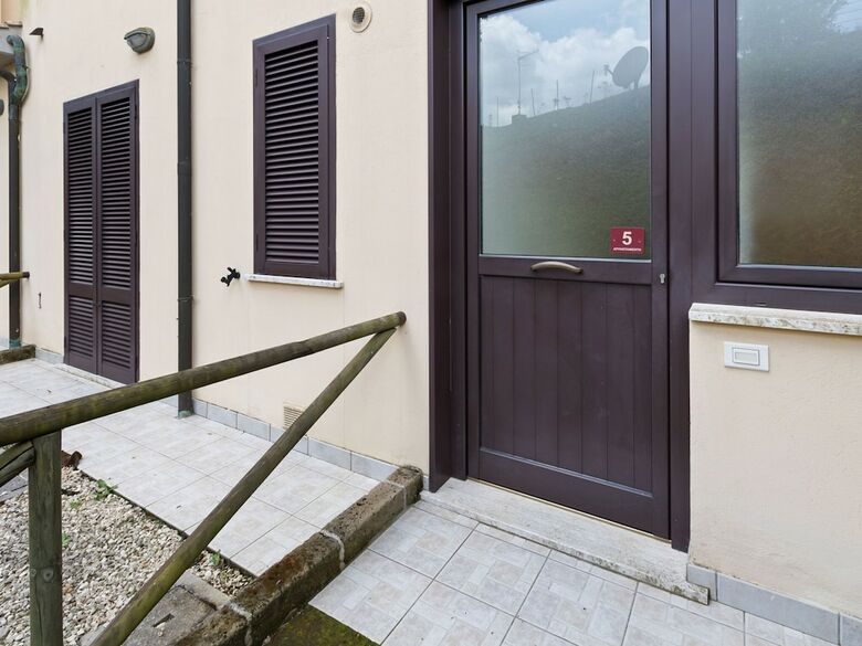 Elegant Holiday Home In Sorano With Swimming Pool