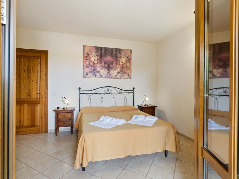 Elegant Holiday Home In Sorano With Swimming Pool