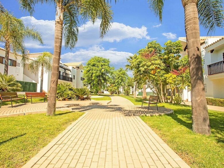 Spacious Apartment In San Roque With Swimming Pool