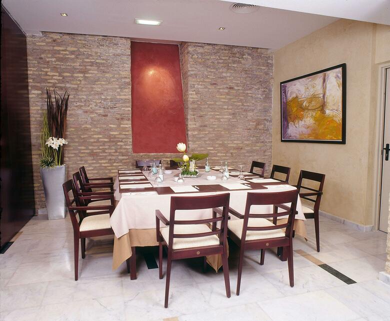 Hotel Catalonia El Pilar