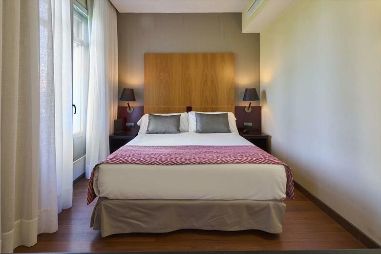 Hotel Catalonia El Pilar