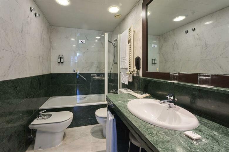 Hotel Catalonia El Pilar
