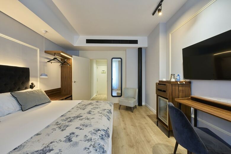 Hotel Catalonia El Pilar