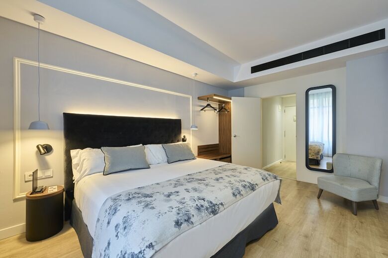 Hotel Catalonia El Pilar