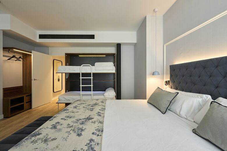 Hotel Catalonia El Pilar