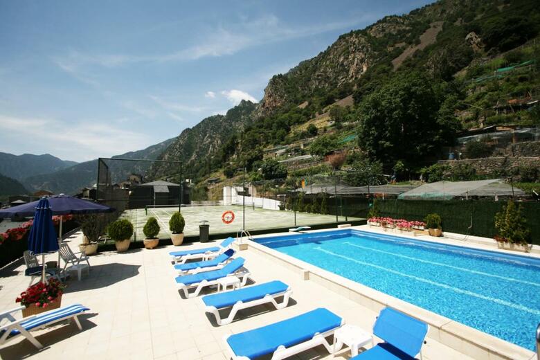 Hotel Pyr�n�es