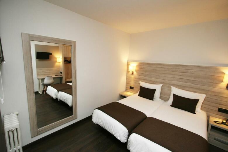 Hotel Pyr�n�es