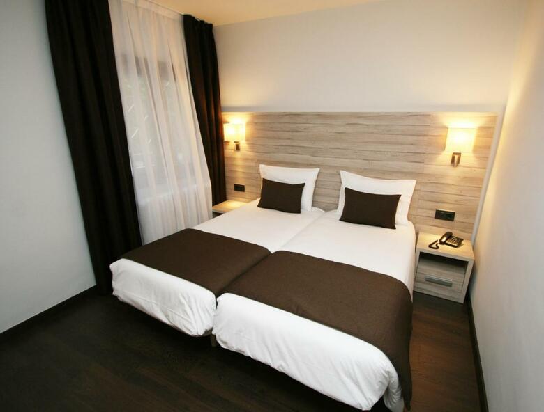 Hotel Pyr�n�es