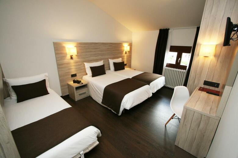Hotel Pyr�n�es
