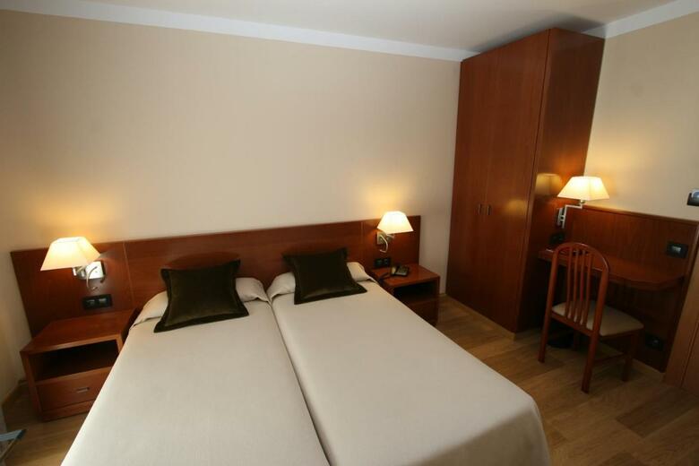 Hotel Pyr�n�es