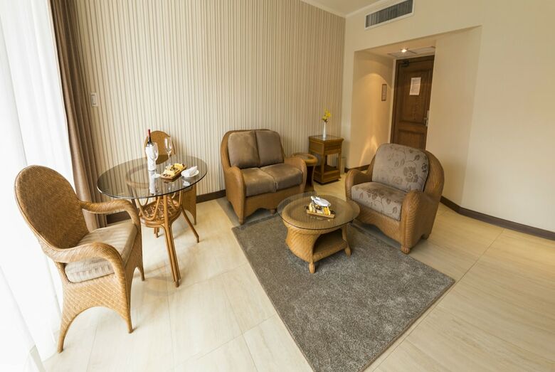 Camino Real Hotel