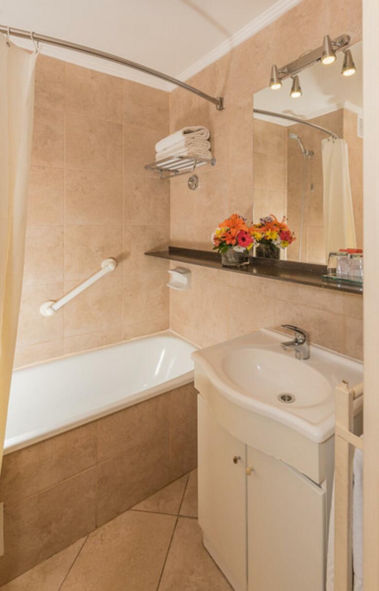 Hotel Caba�a Del Lago