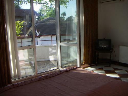 Hostal Popov Guest House