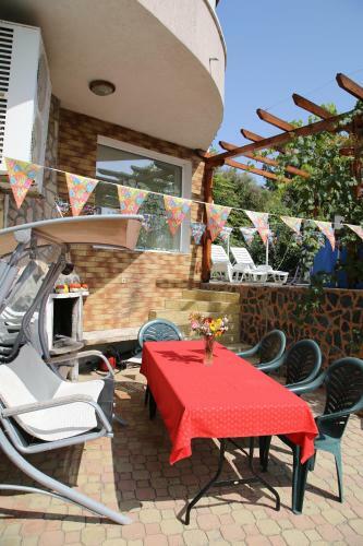 Hostal Popov Guest House