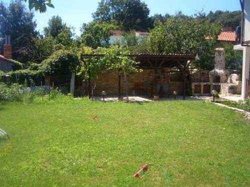 Villa Ira