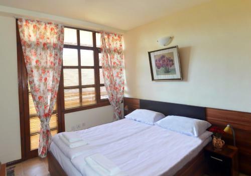 Hotel Alex