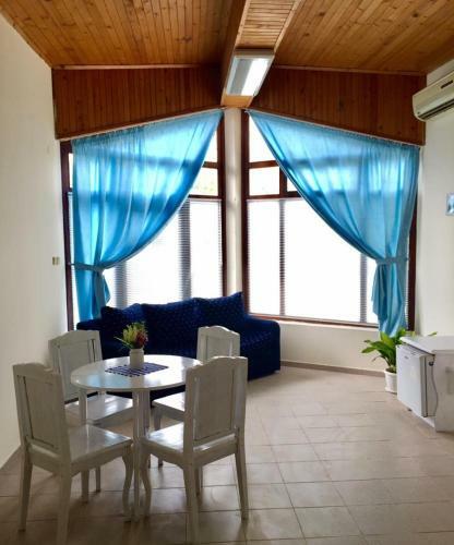 Hotel Alex
