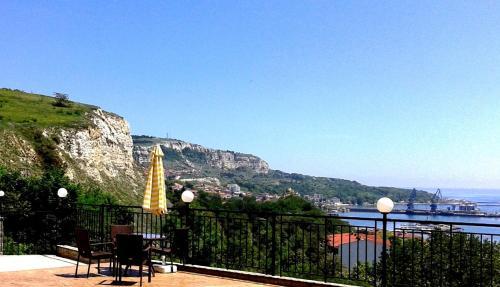 Hostal Guest Rooms Queen's View