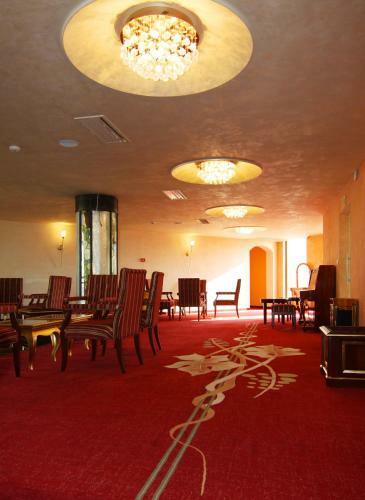 Vineyards Hotel