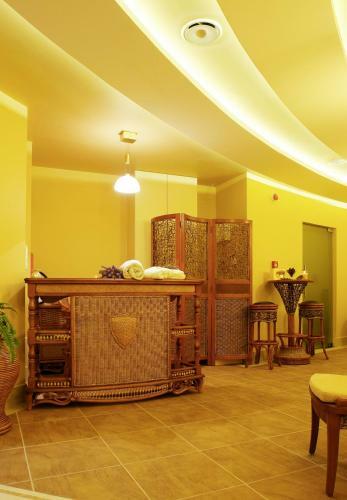 Vineyards Hotel