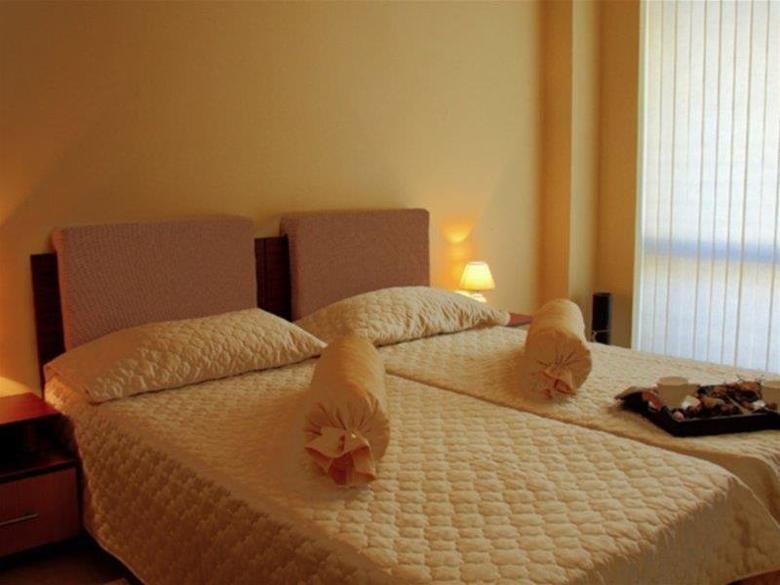 Karolina Hotel