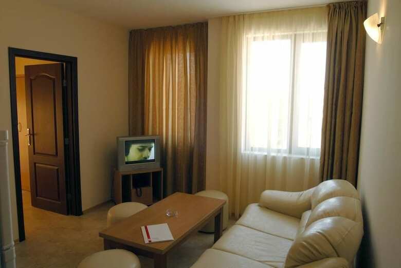 Aparthotel Rose Village