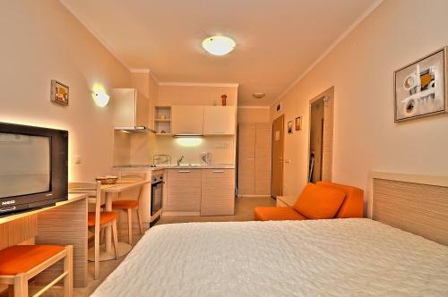 Aparthotel Pmg Royal Sun Apartments