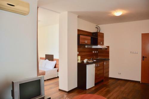 Rainbow Aparthotel