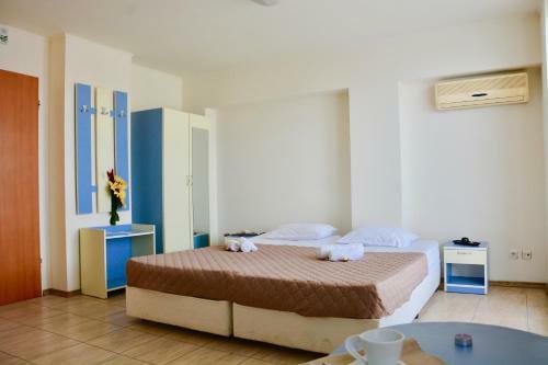 Rainbow Aparthotel