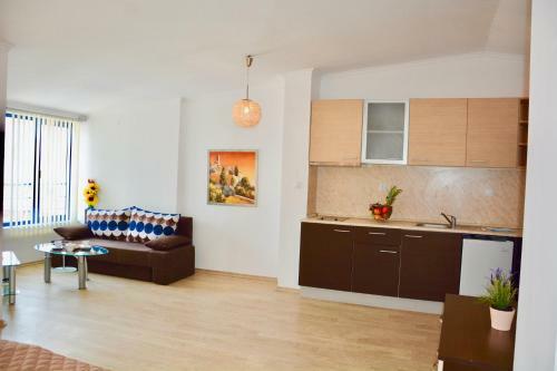 Rainbow Aparthotel