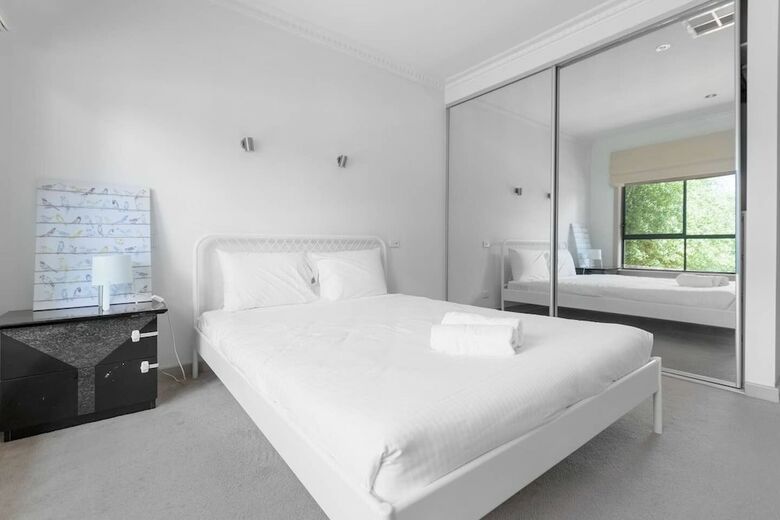 Spacious 3bedrooms Big House@mitcham