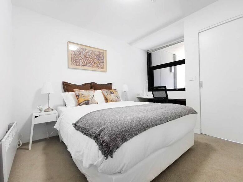 Hawthorn Elegant Lifestyle 1 Bedroom Apartment