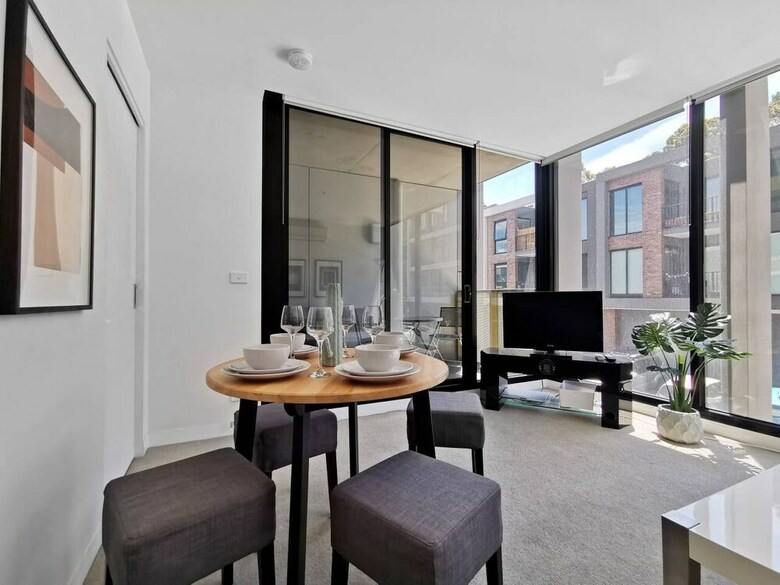 Hawthorn Elegant Lifestyle 1 Bedroom Apartment