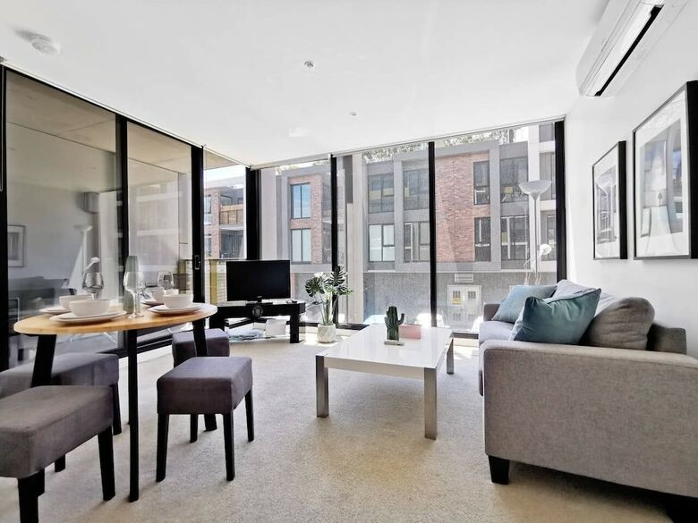 Hawthorn Elegant Lifestyle 1 Bedroom Apartment