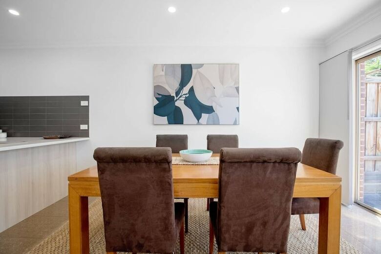 Peaceful Designer 2br@leafy Mill Park