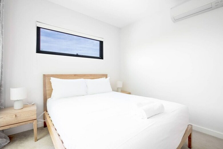 Designer Taste 2br Townhouse@hawthorn