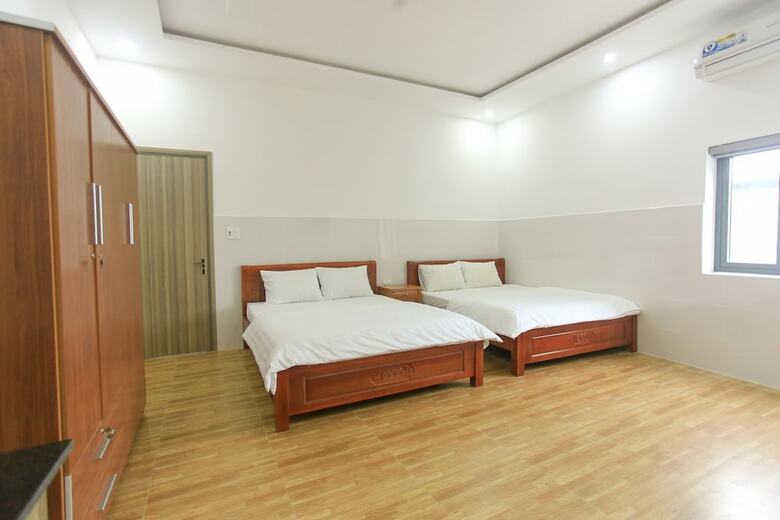 Hotel Oyo 1068 Fussa Hostel And Apartment
