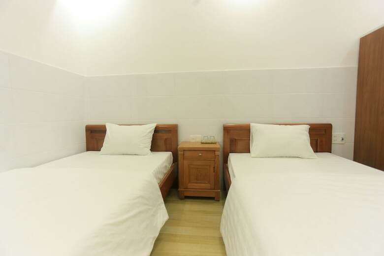 Hotel Oyo 1068 Fussa Hostel And Apartment