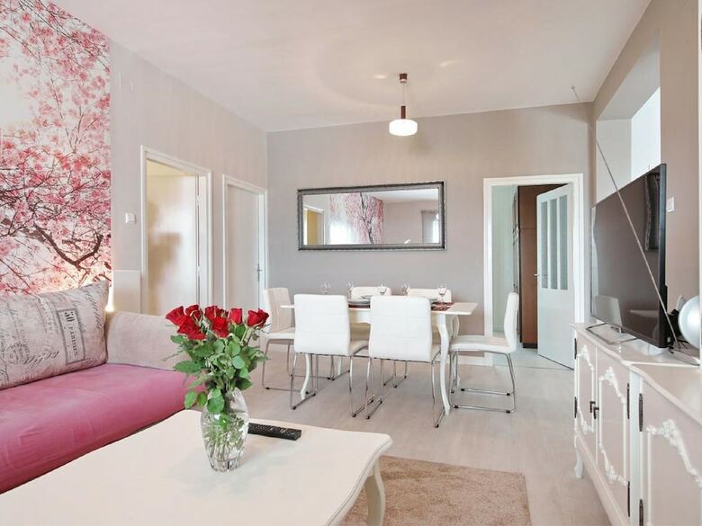 Simplistic Apartment In Zadar With Private Swimming Pool