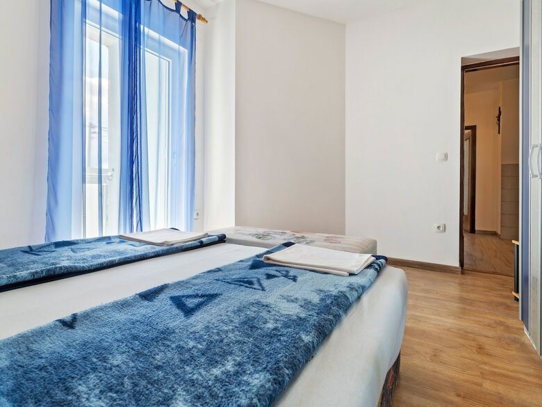 Simplistic Apartment In Jadranovo Near Sea Beach