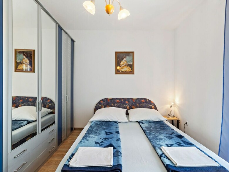 Simplistic Apartment In Jadranovo Near Sea Beach