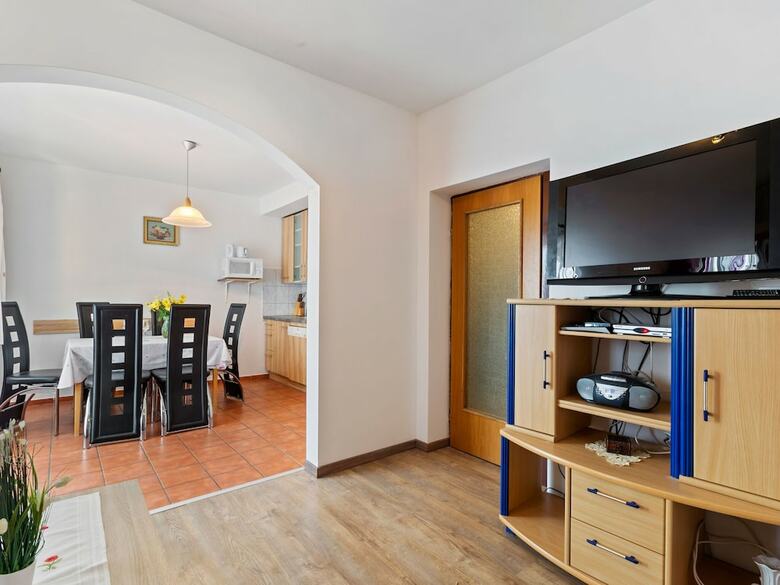 Simplistic Apartment In Jadranovo Near Sea Beach