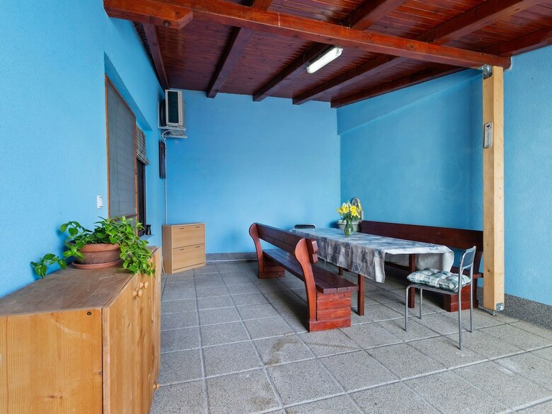 Simplistic Apartment In Jadranovo Near Sea Beach