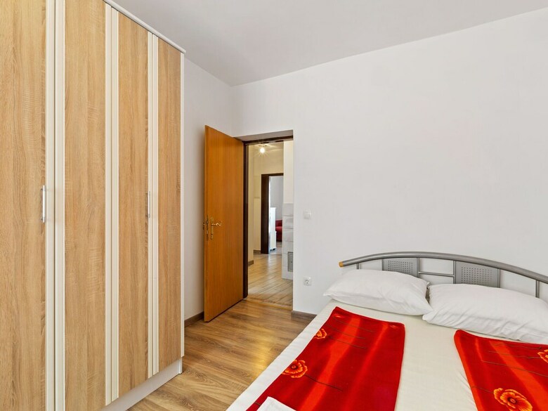 Simplistic Apartment In Jadranovo Near Sea Beach