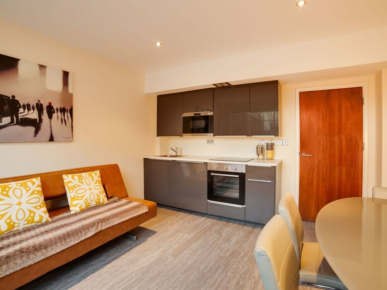 Modern Apartment In London With Sauna