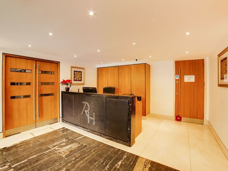 Modern Apartment In London With Sauna