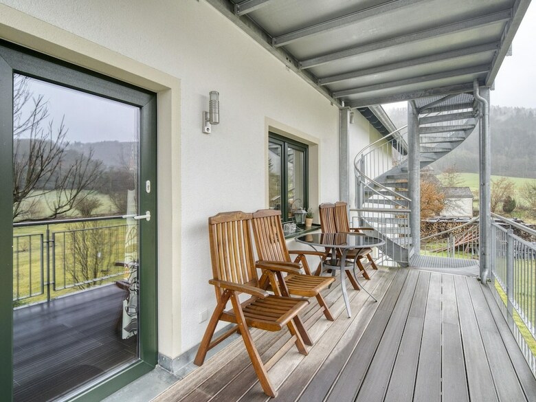 Comfortable Holiday Home In Insul With Balcony